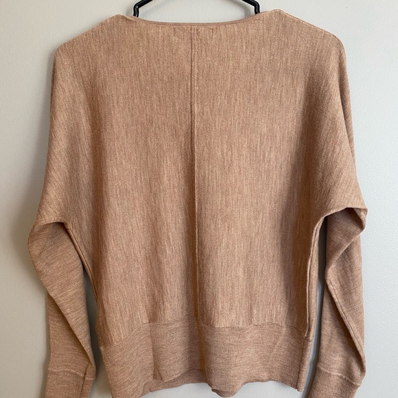 Banana Republic 100% Marino Wool Dolman Sleeves V-Neck Sweater Size Small Petite - Picture 7 of 8